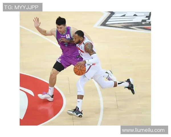 以小前锋为核心打造全面进攻体系提升球队整体实力和竞争力