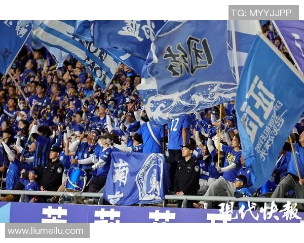 南京篮球队运营革新探索:从管理模式到球迷互动的全方位升级 南京篮球队运营革新探索:从管理模式到球迷互动的全方位升级
